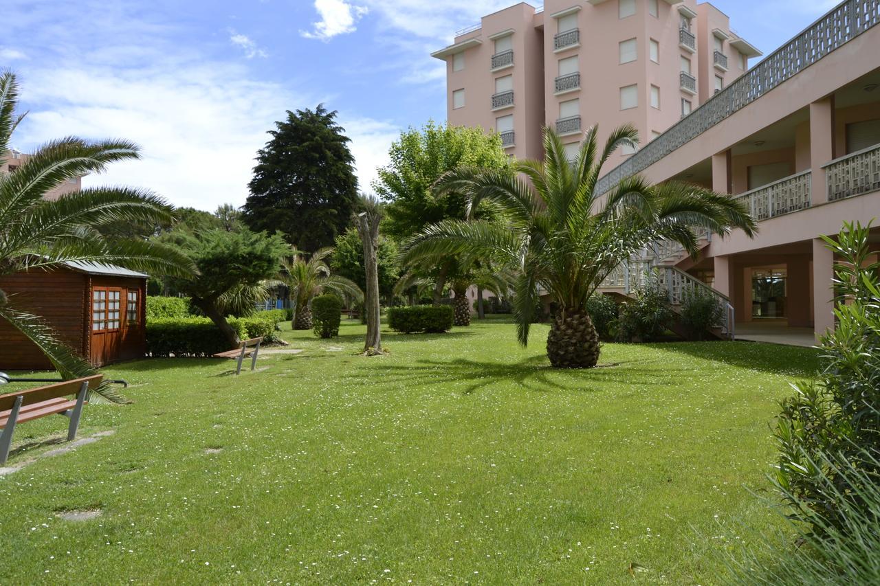Residence Conero P. T. Blocco E Марчели Екстериор снимка